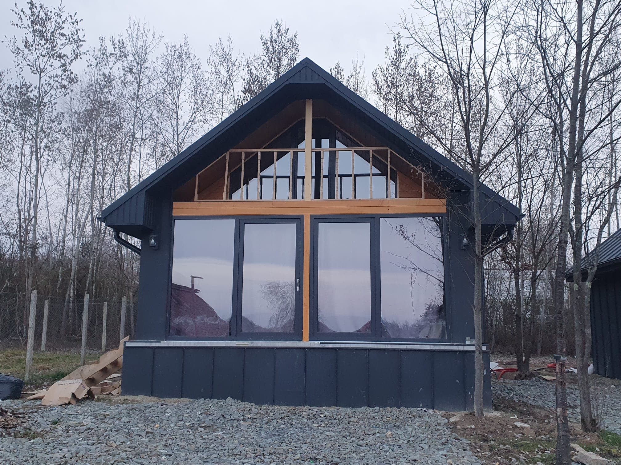 Acoperiș modern realizat de echipa noastră